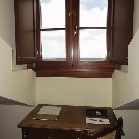 Mirador De Moriyon Otel