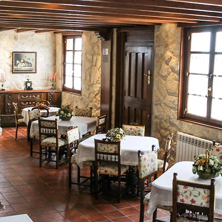 Otel Mirador De Moriyon