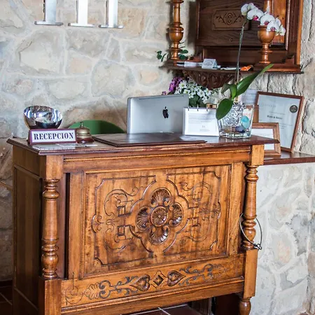 Mirador De Moriyon Miravalles