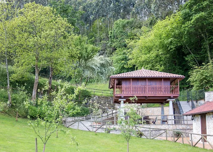 Mirador De Moriyon Hotel