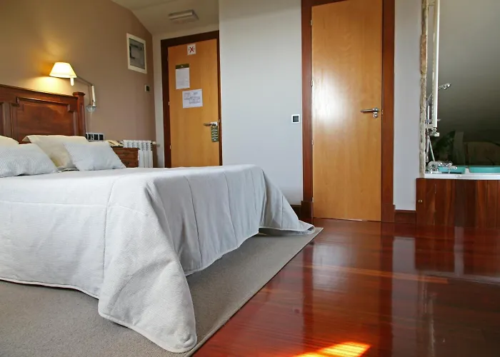 Hotel Mirador De Moriyon 2*